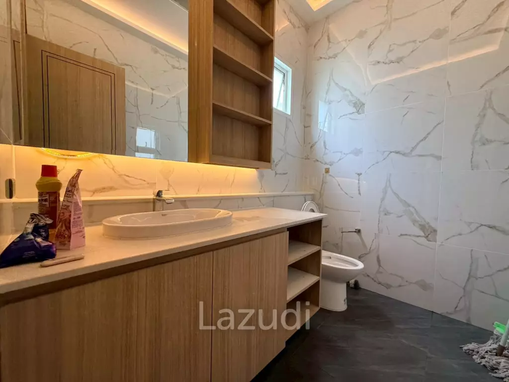 Luxury 2-Story Pool Villa for Sale Narita Pattaya