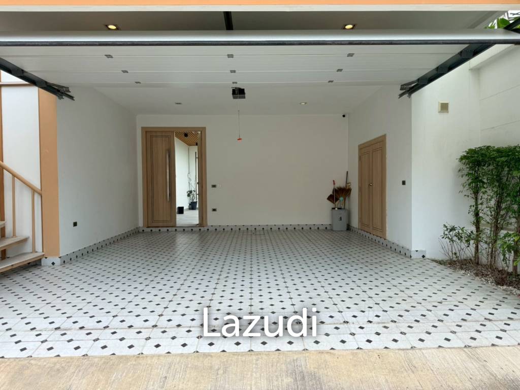Luxury 2-Story Pool Villa for Sale Narita Pattaya
