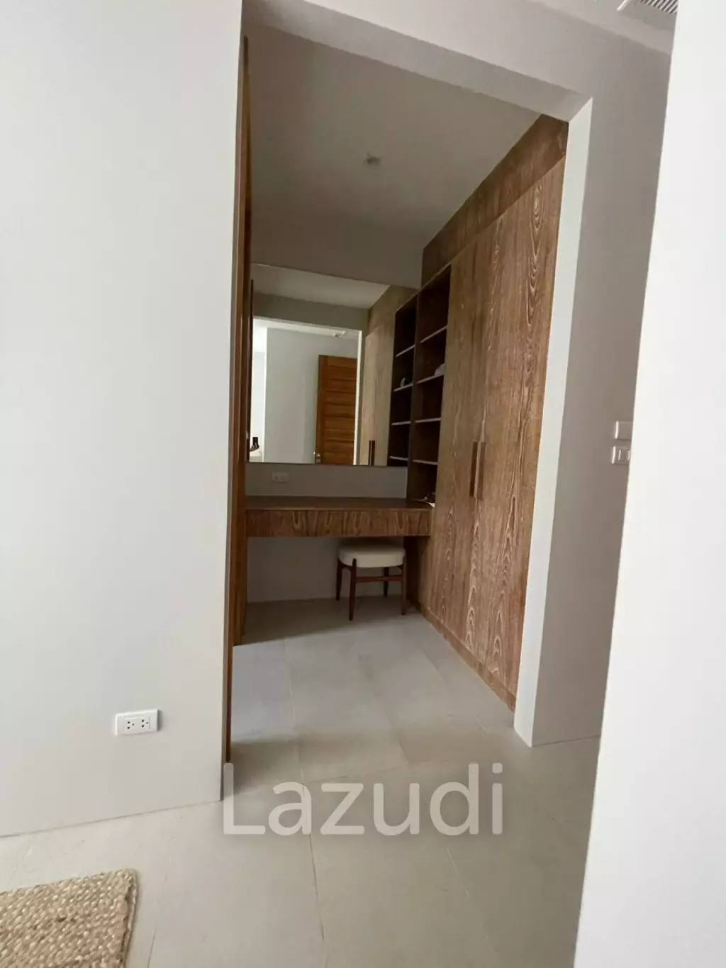 Luxury 3-Bedroom Pool Villa for Sale at Botanica Lakeside
