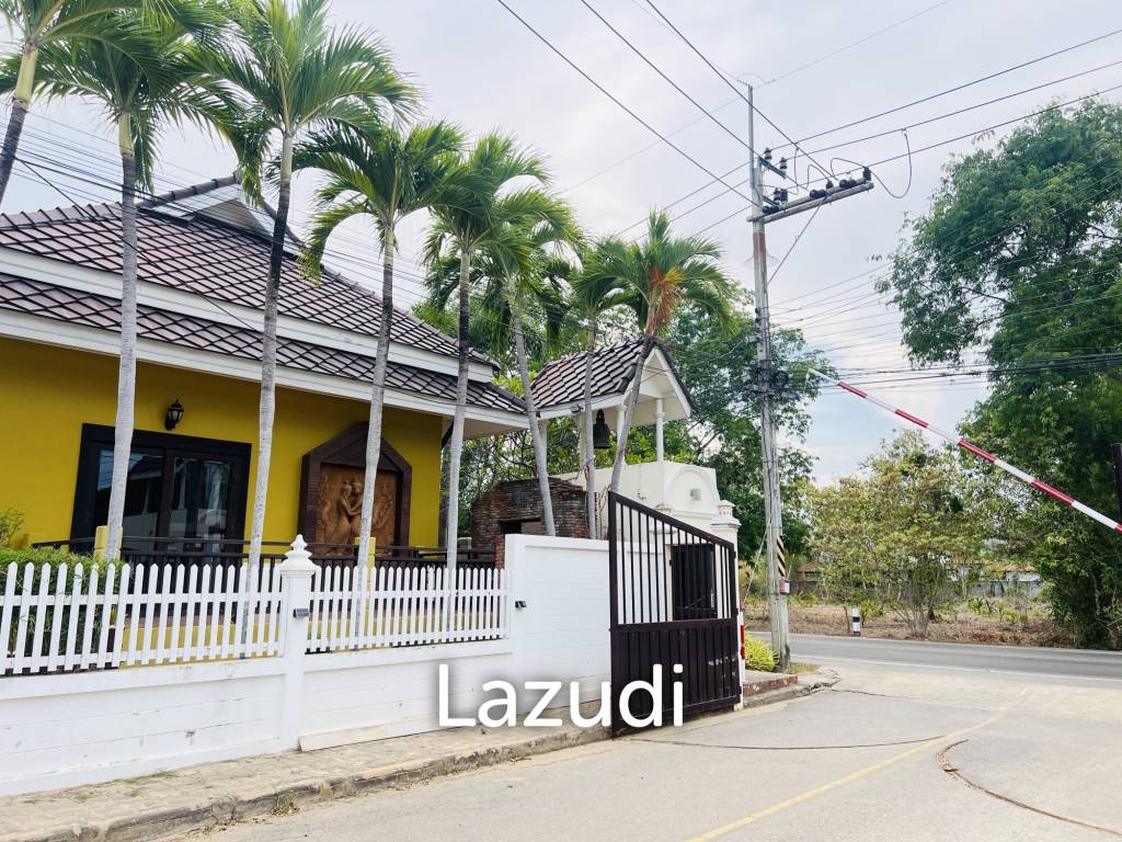Baan Chawa: Bali Tropical Pool Villa in Hua Hin