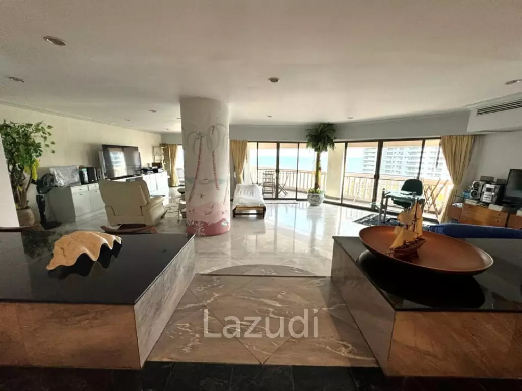 Dusit Resort Condominium: Luxury Beachfront Residence 450 sqm