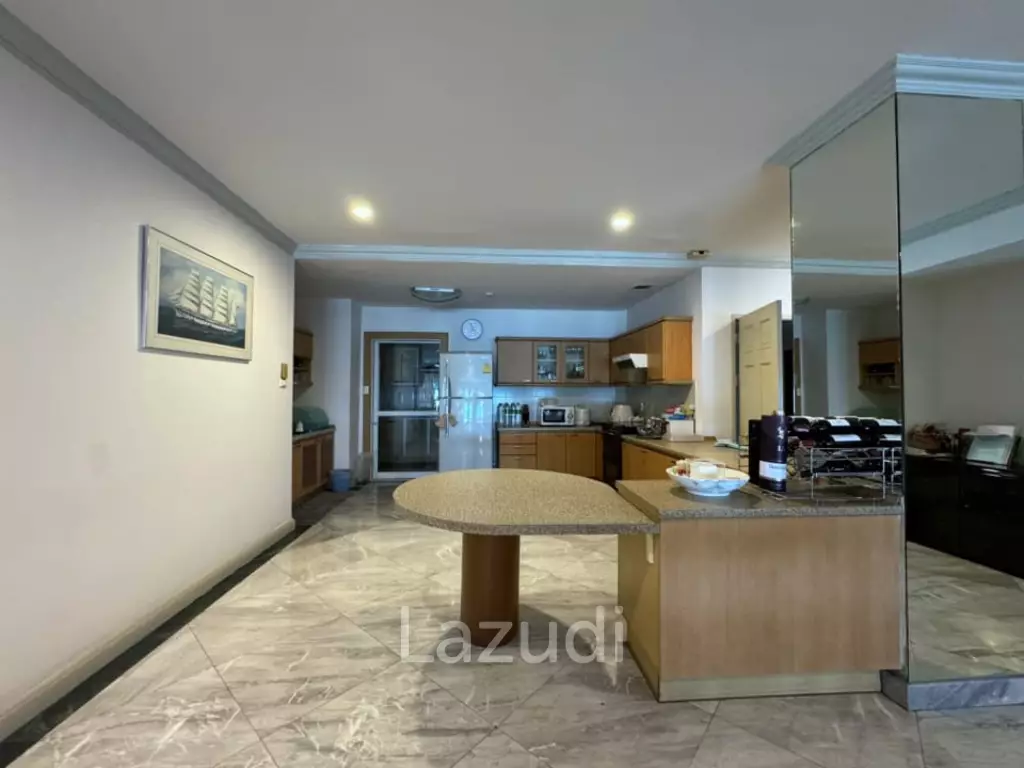 Dusit Resort Condominium: Luxury Beachfront Residence 450 sqm