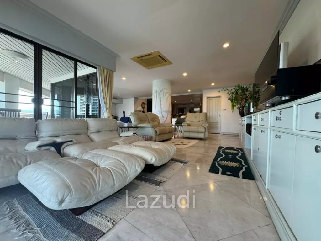 Dusit Resort Condominium: Luxury Beachfront Residence 450 sqm