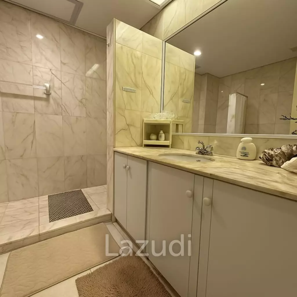 Dusit Resort Condominium: Luxury Beachfront Residence 450 sqm