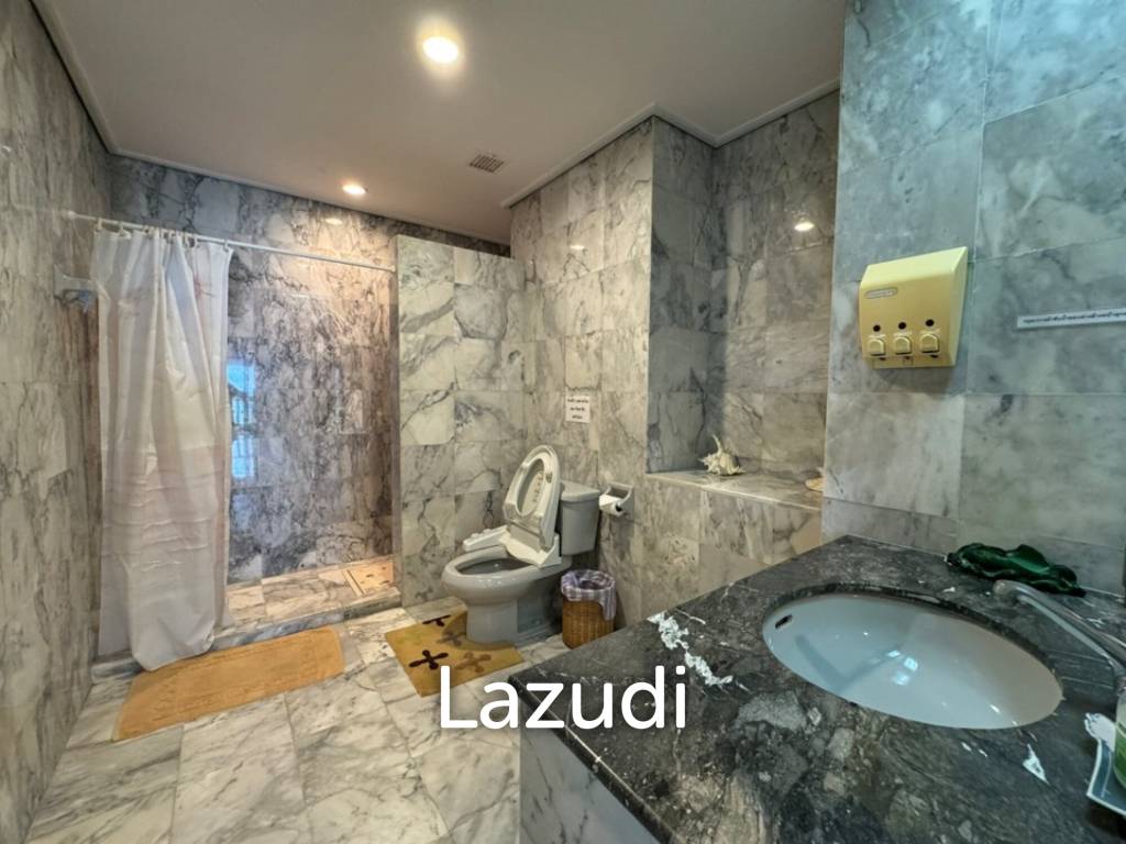 Dusit Resort Condominium: Luxury Beachfront Residence 450 sqm
