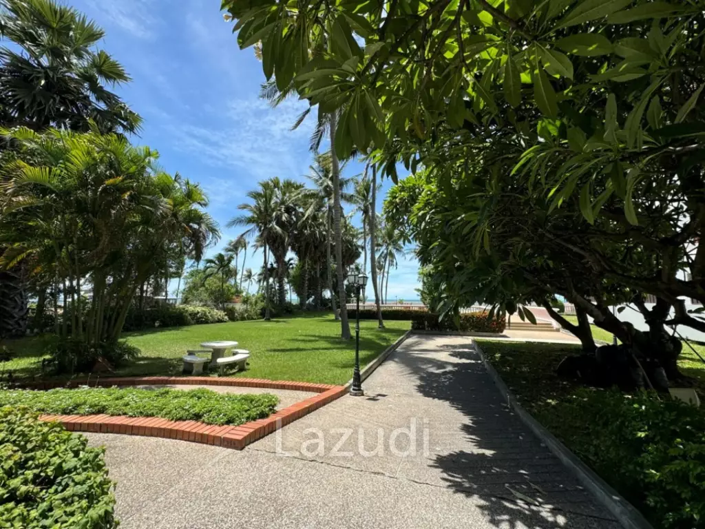 Dusit Resort Condominium: Luxury Beachfront Residence 450 sqm