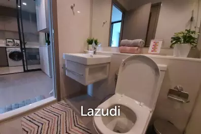 35.5 sqm modern 1 bedroom condo on 28th floor at LIFE Asoke Rama 9 Bangkok