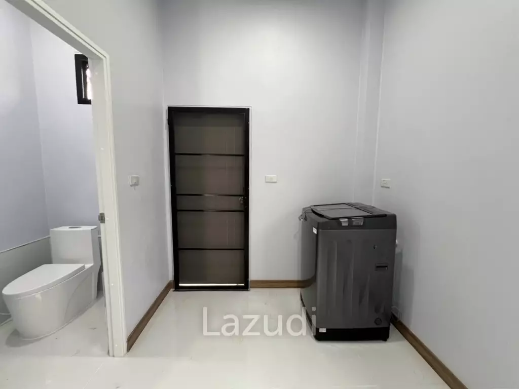 Newly built Modern House with 3 Bedrooms near city.