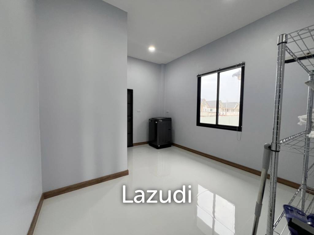 Newly built Modern House with 3 Bedrooms near city.