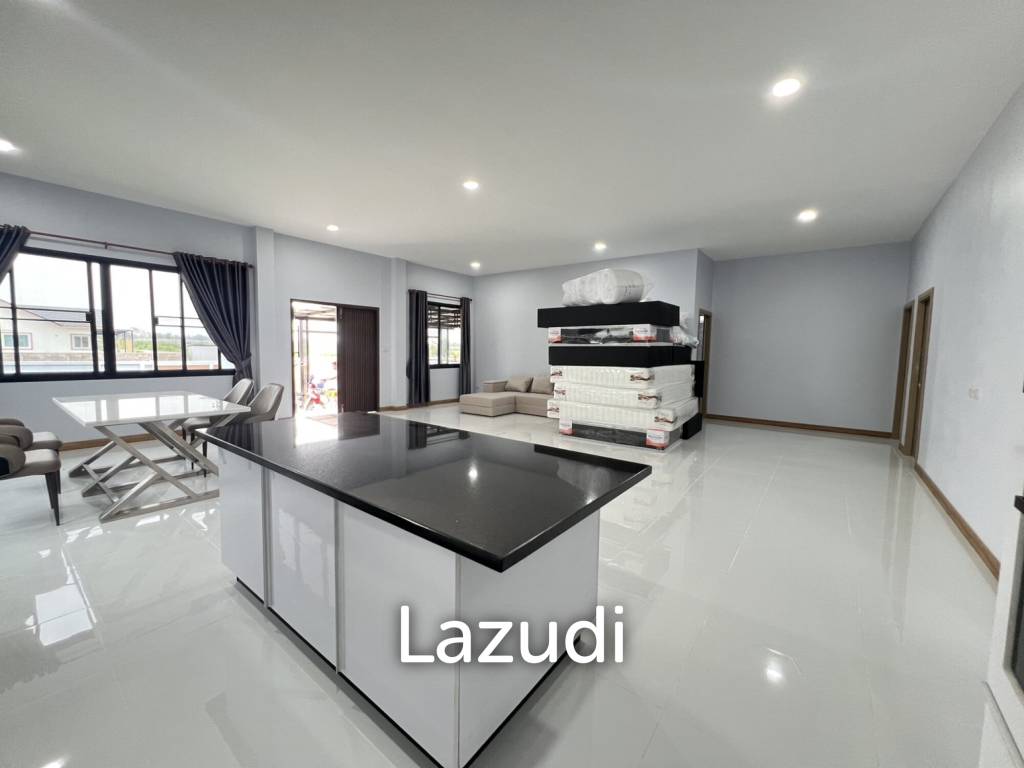 Newly built Modern House with 3 Bedrooms near city.