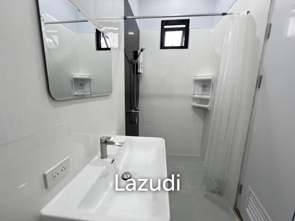 Newly built Modern House with 3 Bedrooms near city.