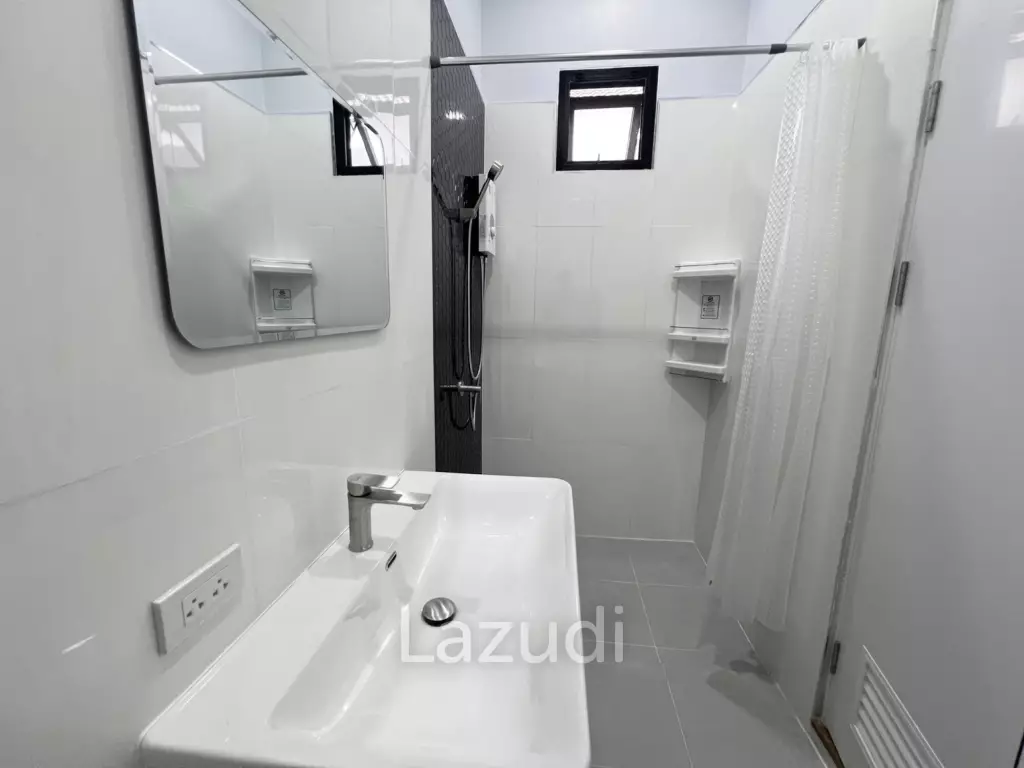 Newly built Modern House with 3 Bedrooms near city.