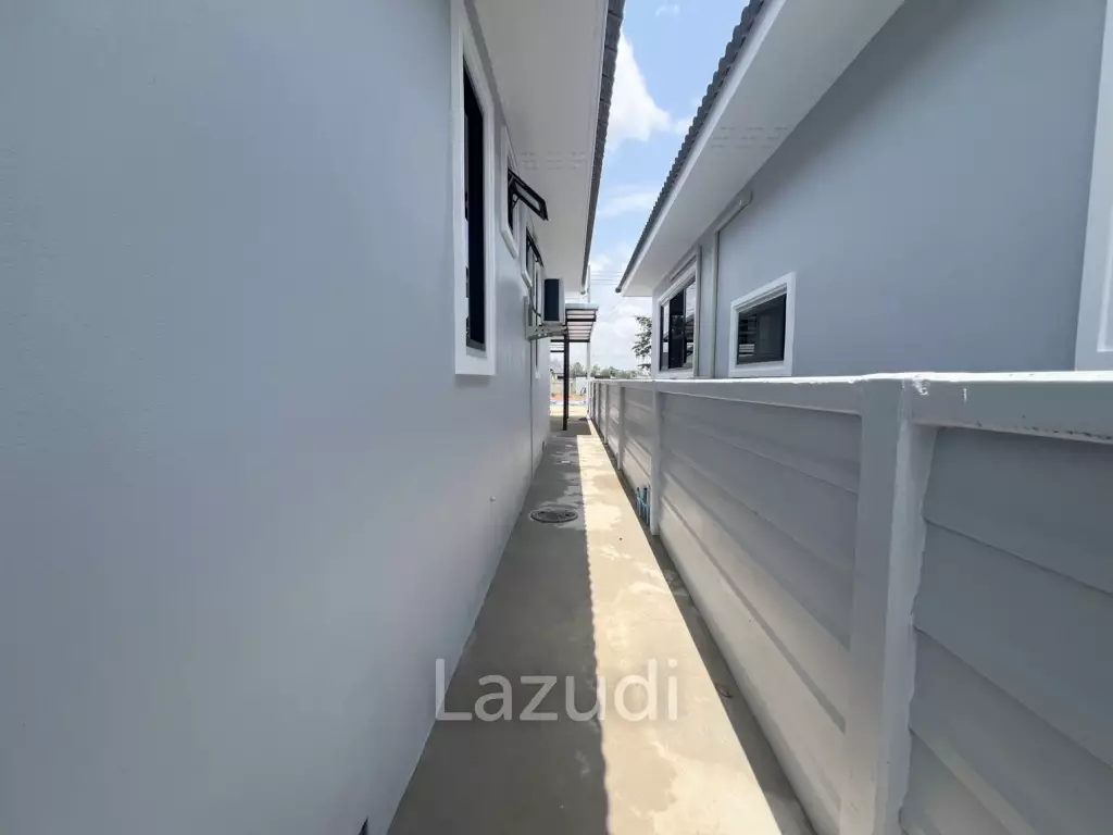 Newly built Modern House with 3 Bedrooms near city.
