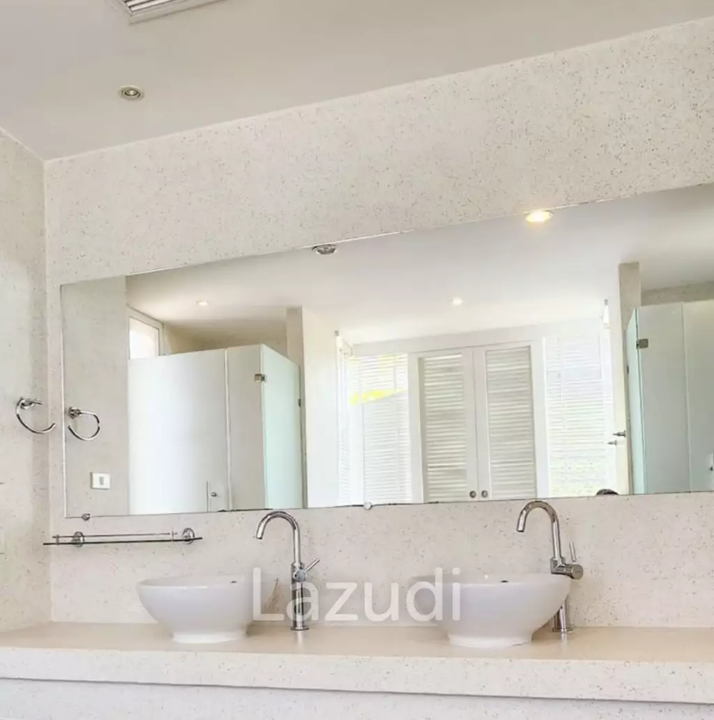 PALM HILLS  : 3 bed exclusive house in Golf course