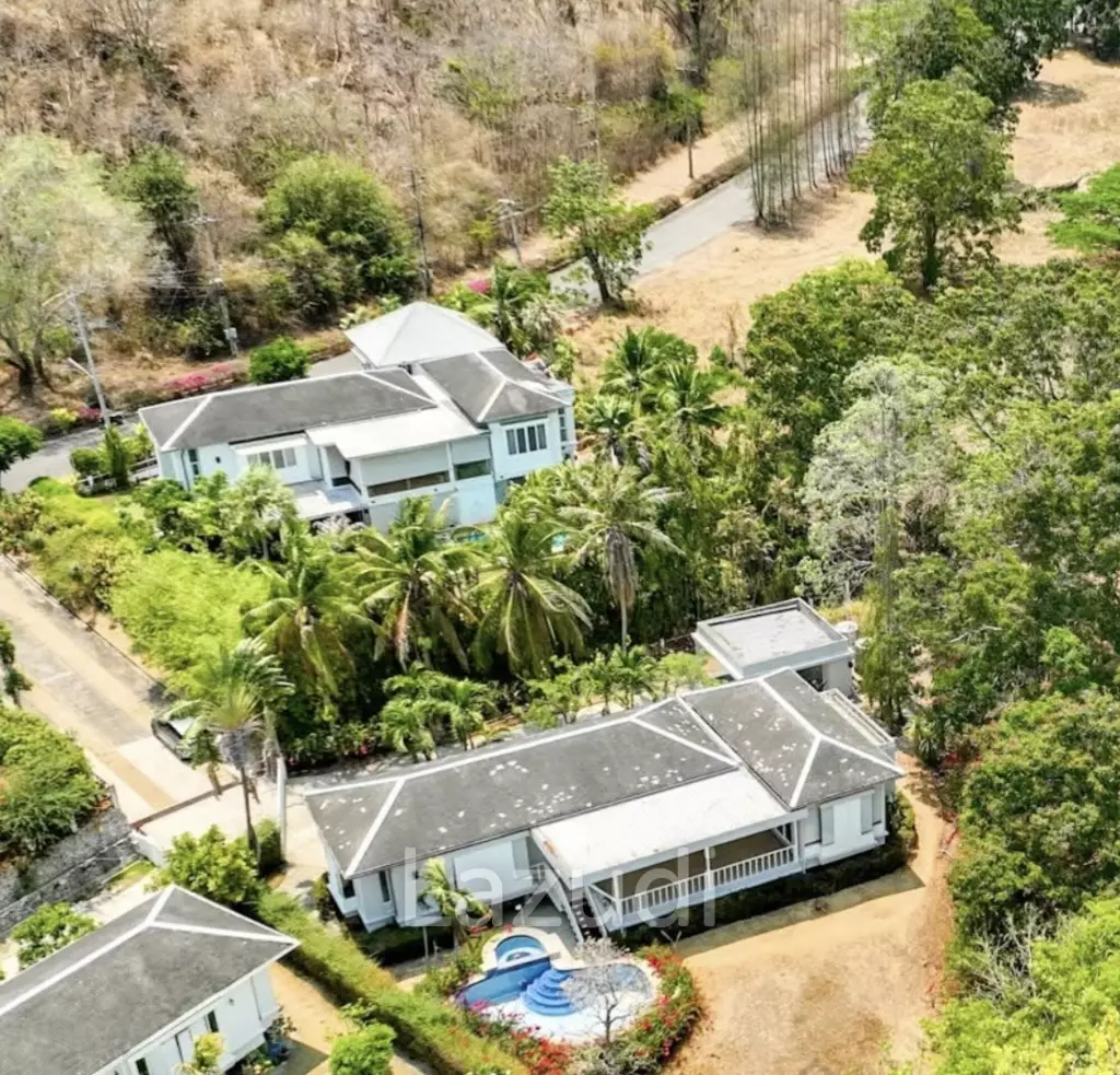 PALM HILLS  : 3 bed exclusive house in Golf course