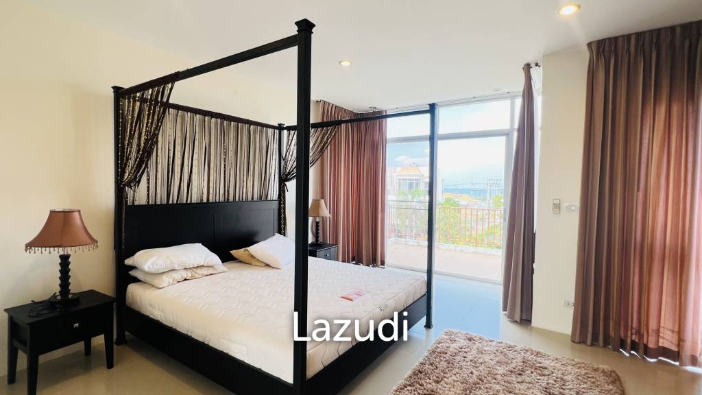 3 Storey Townhouse with Pool in Boathouse