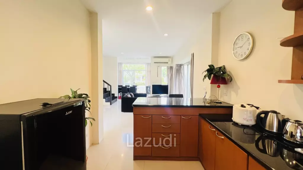 3 Storey Townhouse with Pool in Boathouse