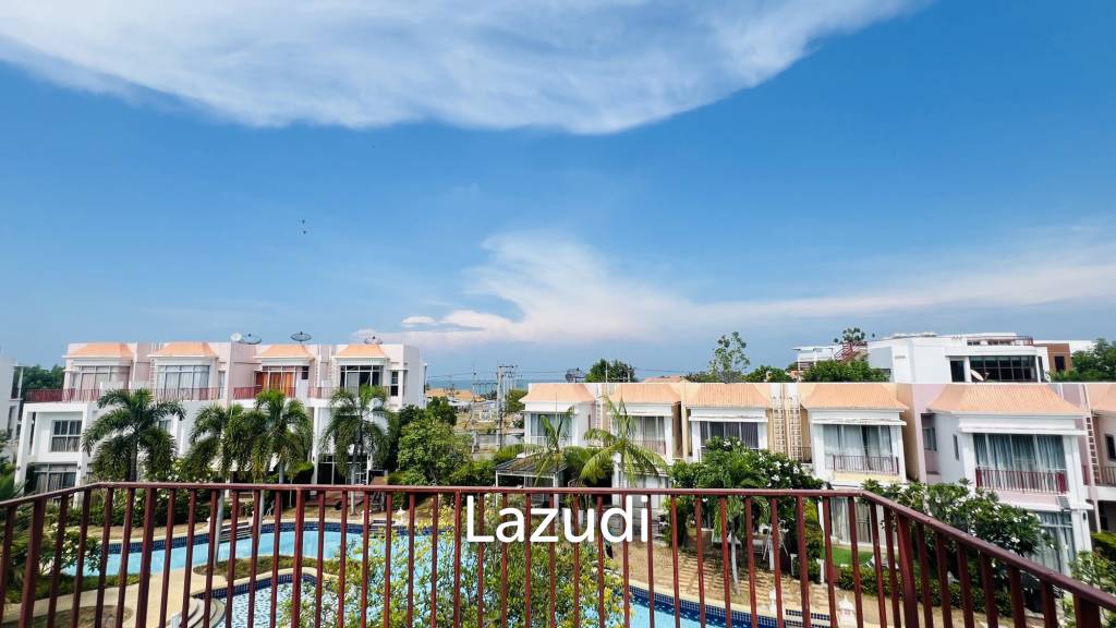 3 Storey Townhouse with Pool in Boathouse