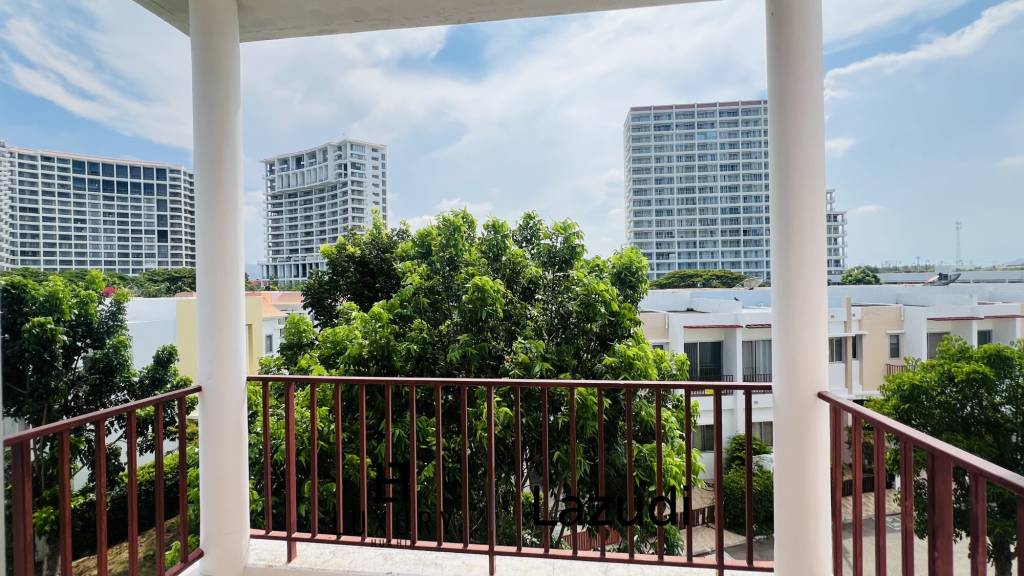 Maison moderne / mitoyenne / avec piscine privée
