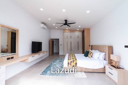 300 sqm modern pool villa in Pran Buri Moda Melody
