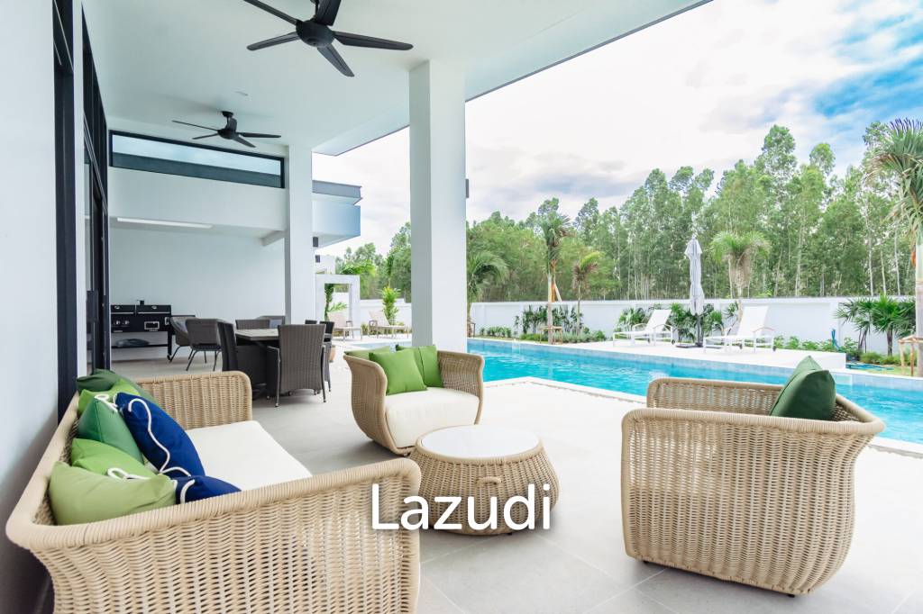 300 sqm modern pool villa in Pran Buri Moda Melody