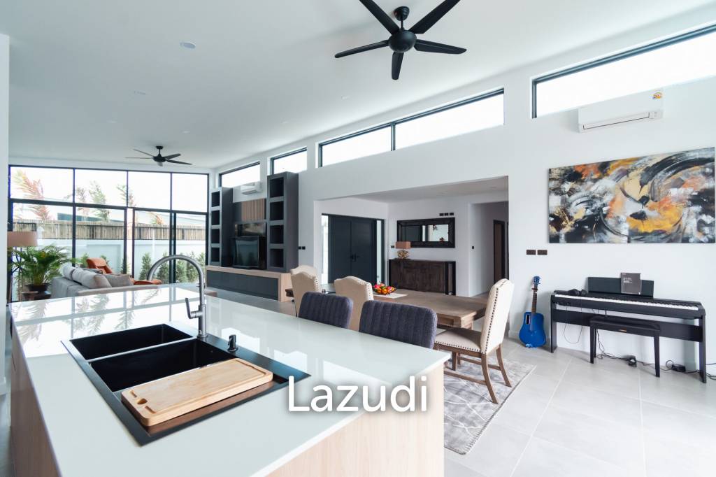 300 sqm modern pool villa in Pran Buri Moda Melody
