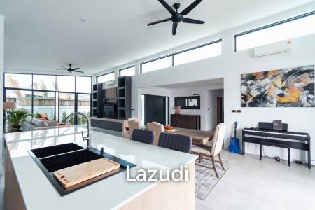 300 sqm modern pool villa in Pran Buri Moda Melody
