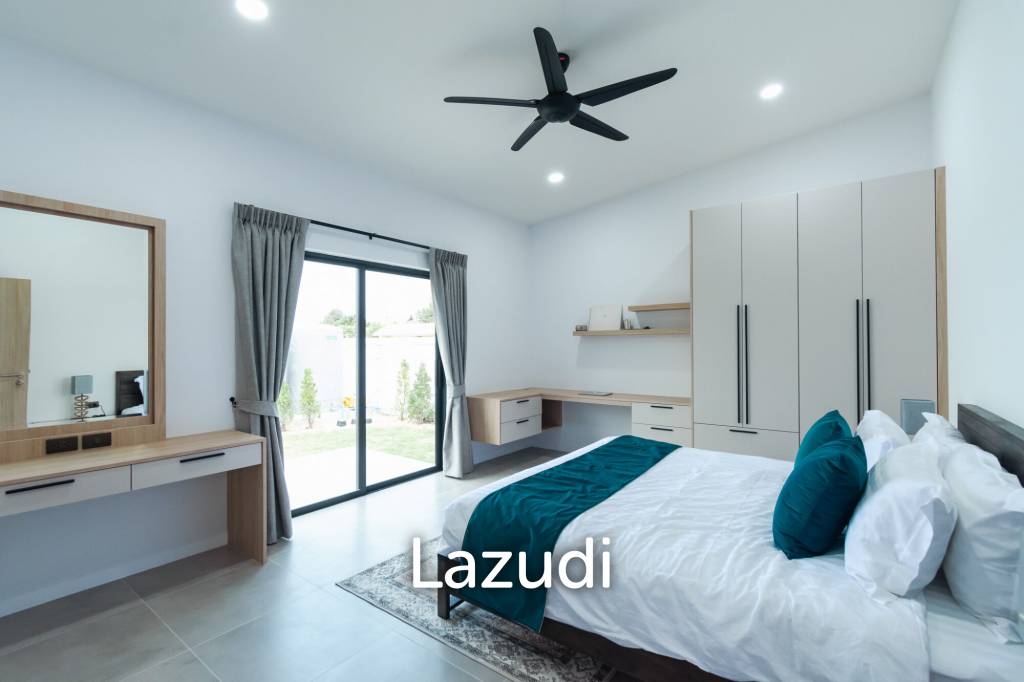 300 sqm modern pool villa in Pran Buri Moda Melody
