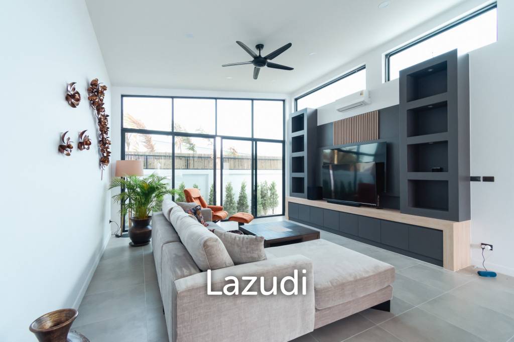 300 sqm modern pool villa in Pran Buri Moda Melody