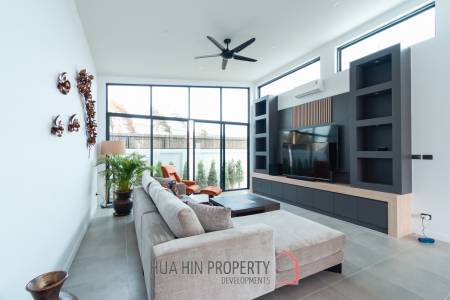 300 sqm modern pool villa in Pran Buri Moda Melody
