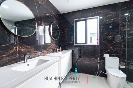 300 sqm modern pool villa in Pran Buri Moda Melody