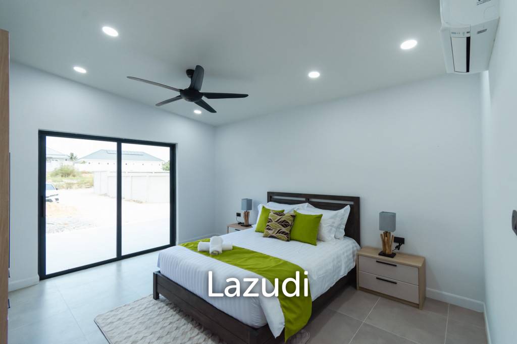 300 sqm modern pool villa in Pran Buri Moda Melody