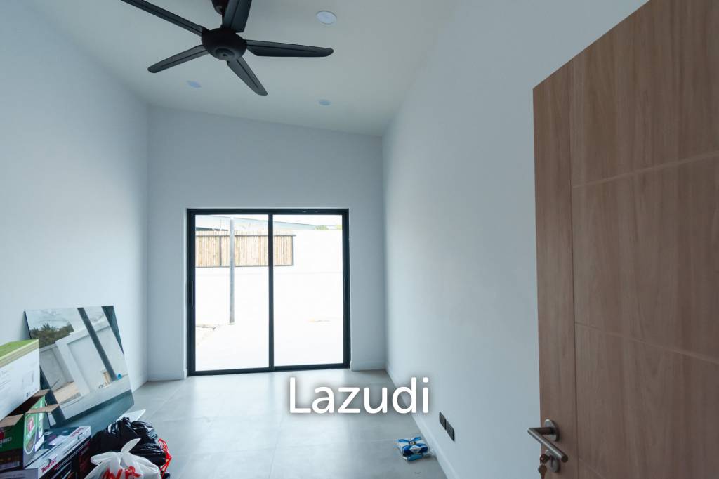 300 sqm modern pool villa in Pran Buri Moda Melody