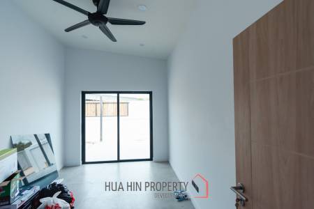 300 sqm modern pool villa in Pran Buri Moda Melody