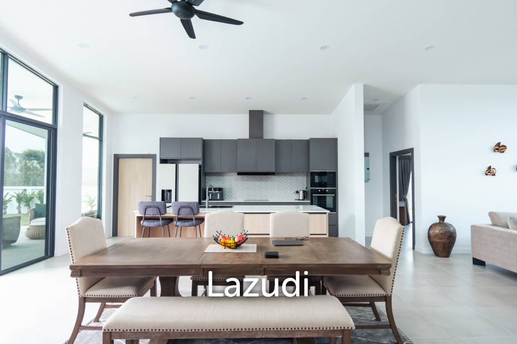 300 sqm modern pool villa in Pran Buri Moda Melody