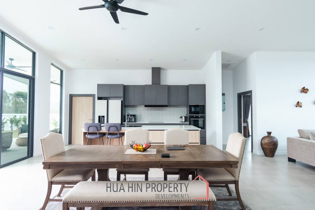 300 sqm modern pool villa in Pran Buri Moda Melody