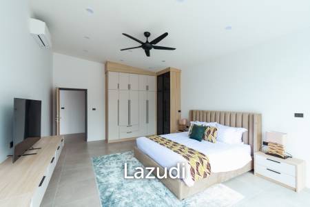 300 sqm modern pool villa in Pran Buri Moda Melody