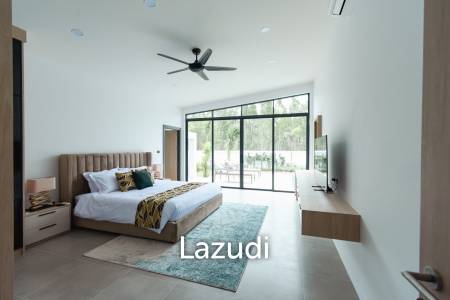 300 sqm modern pool villa in Pran Buri Moda Melody
