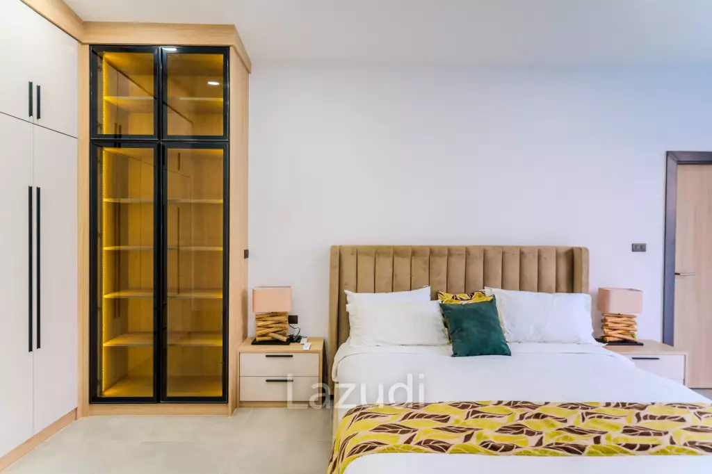 300 sqm modern pool villa in Pran Buri Moda Melody