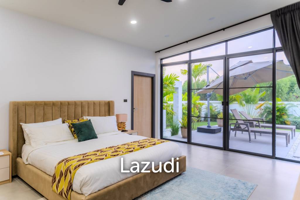 300 sqm modern pool villa in Pran Buri Moda Melody