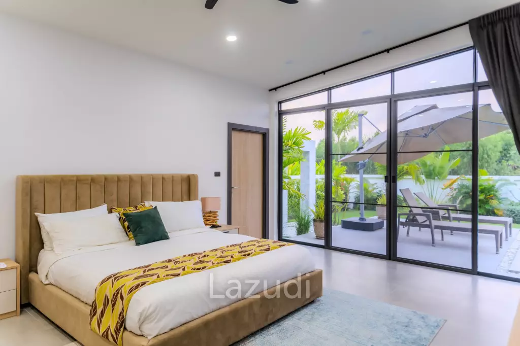 300 sqm modern pool villa in Pran Buri Moda Melody