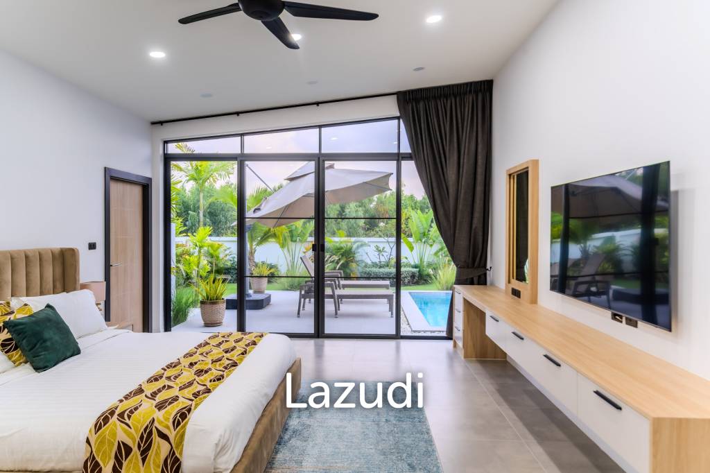 300 sqm modern pool villa in Pran Buri Moda Melody