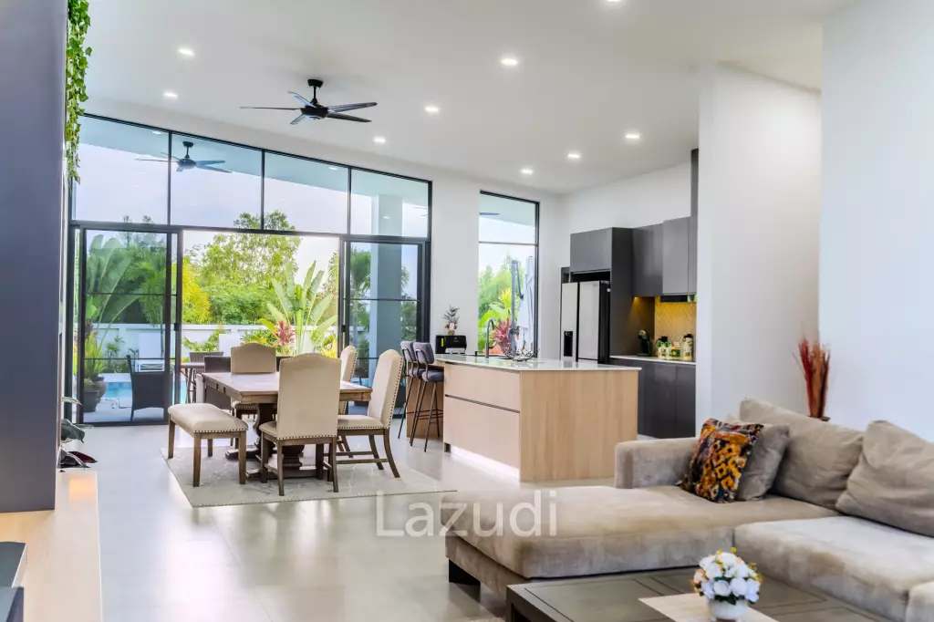 300 sqm modern pool villa in Pran Buri Moda Melody
