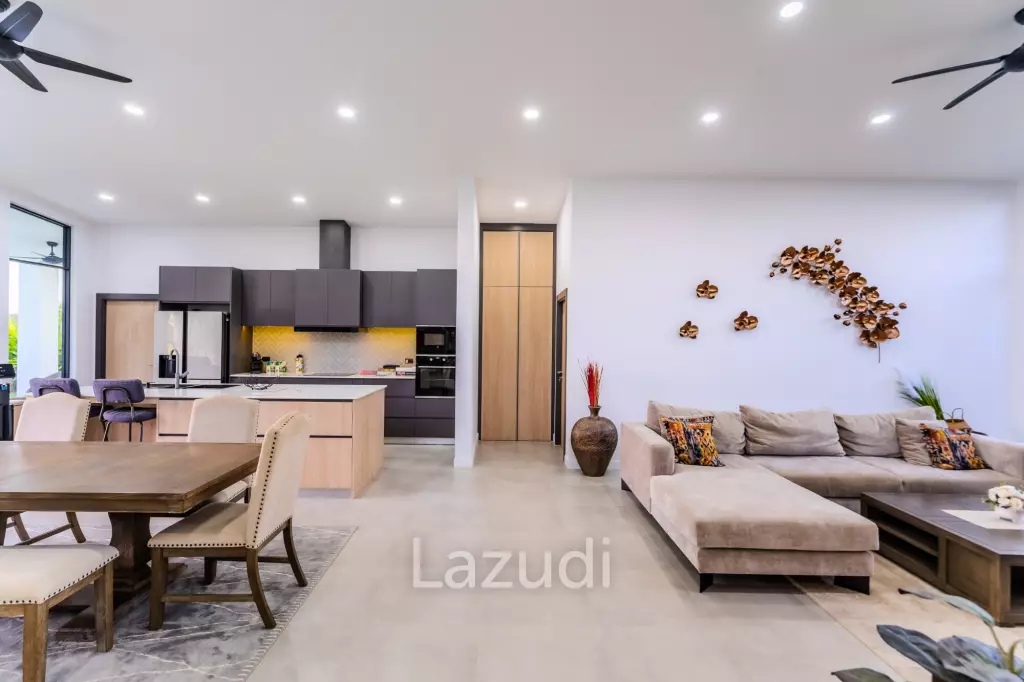300 sqm modern pool villa in Pran Buri Moda Melody