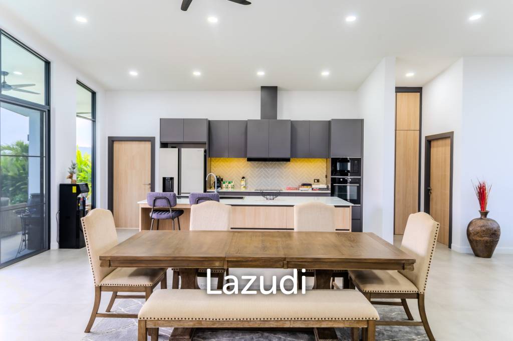 300 sqm modern pool villa in Pran Buri Moda Melody
