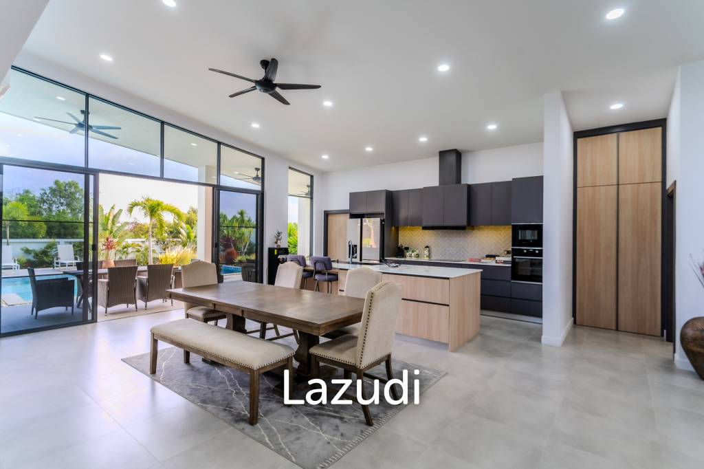 300 sqm modern pool villa in Pran Buri Moda Melody