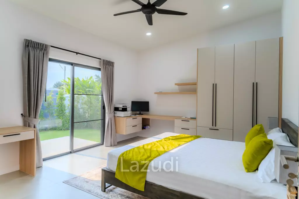 300 sqm modern pool villa in Pran Buri Moda Melody