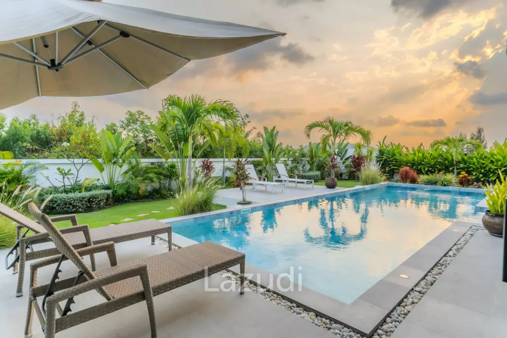 300 sqm modern pool villa in Pran Buri Moda Melody