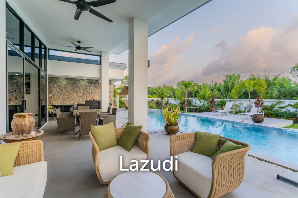 300 sqm modern pool villa in Pran Buri Moda Melody