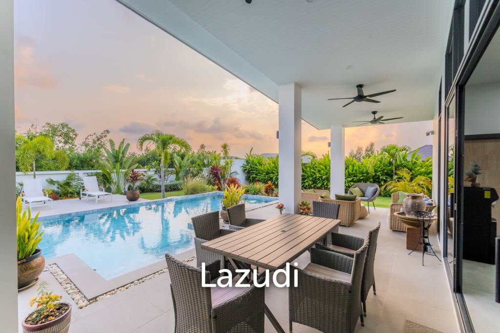 300 sqm modern pool villa in Pran Buri Moda Melody